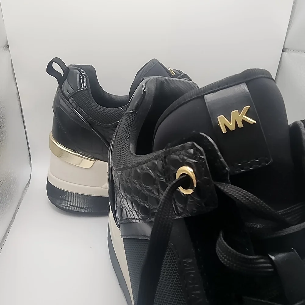 Michael Kors Wedge Sneakers Back And Gold Size 8.5.